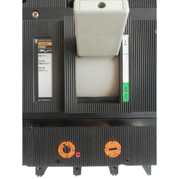 Disjoncteur automatique compact C630N 4P 630A 35KA